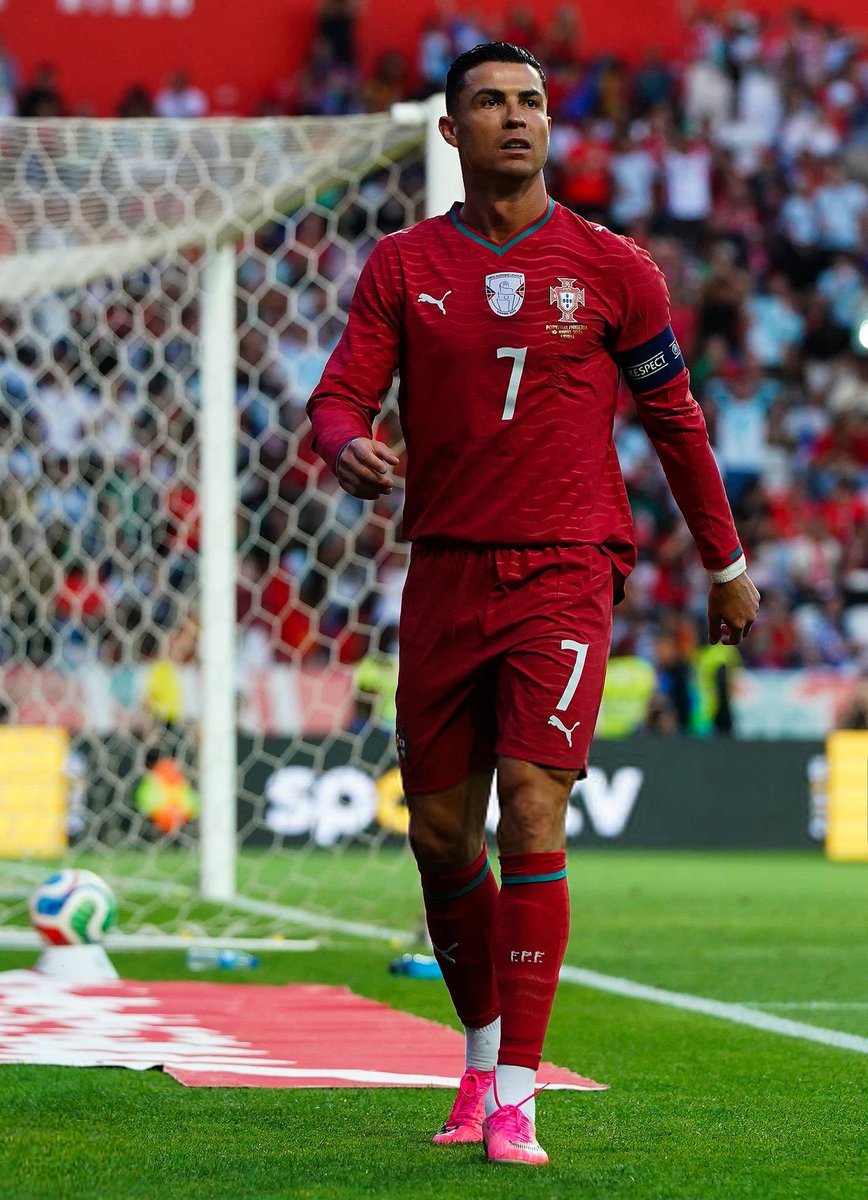 L5G5N's tweet photo. Cristiano Ronaldo #PORNGA https://t.co/4mHKaDY9VK