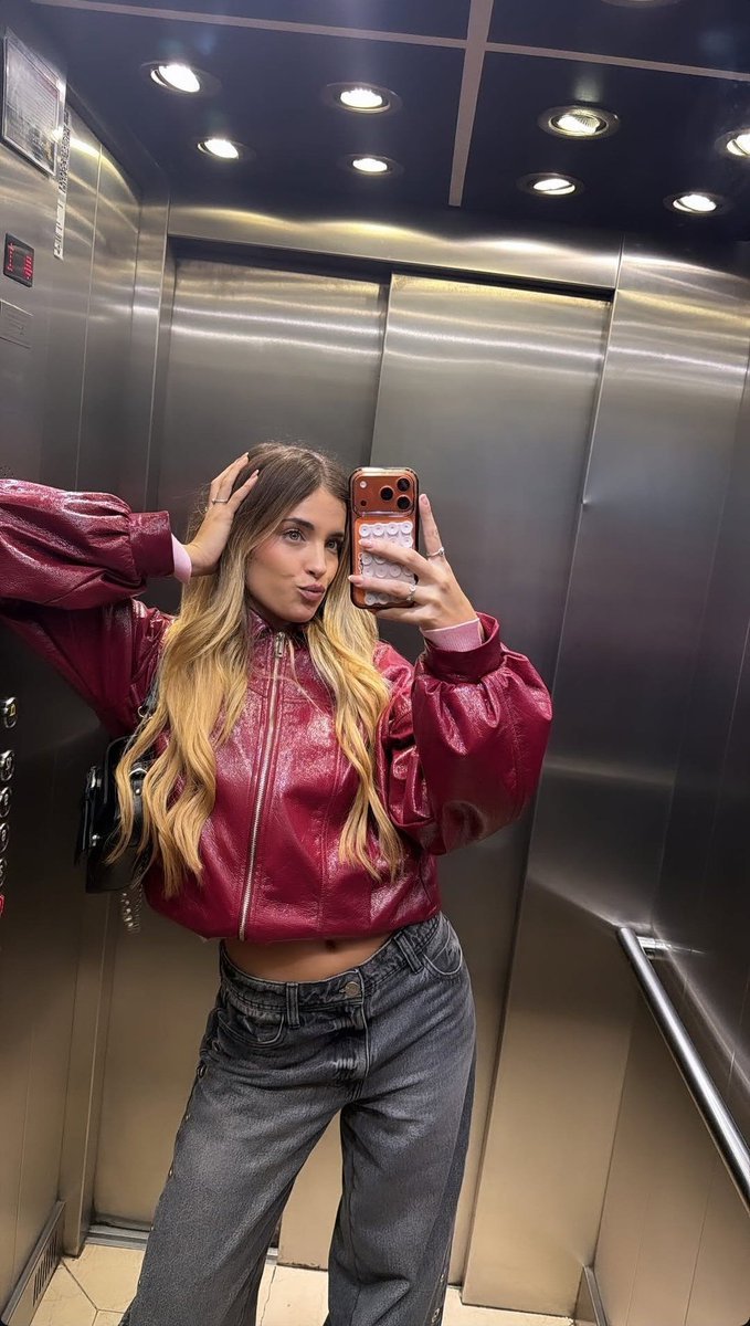 javi_siilvaa's tweet photo. 💋💋 https://t.co/3BXRJaniV2