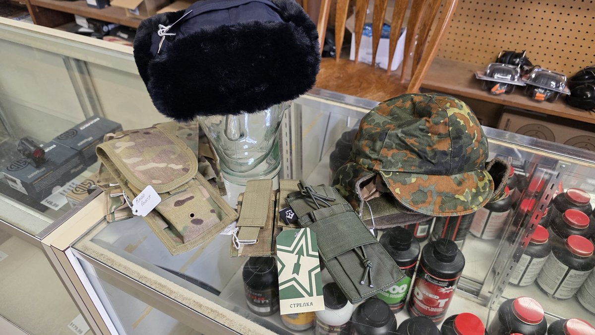 _GunCountry_'s tweet photo. We have surplus!!!!! Got a lot of variety of items, hats mag pouches, jackets, uniforms and more! Some rare items as well! Limited availability and periodic restocks so check back regularly! https://t.co/oJdg3gUMrL