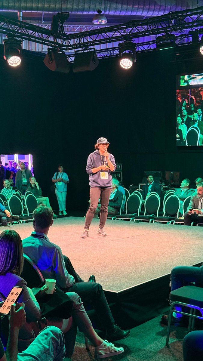 du_mplings's tweet photo. Busy pitching @MoolaMoney_ today at Nexus https://t.co/owT9zYPsXl