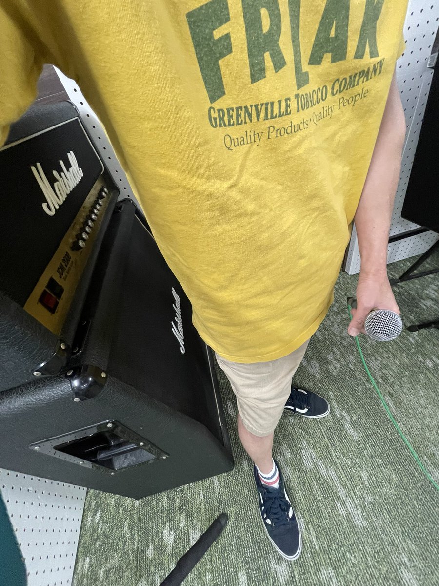 8littlebee8's tweet photo. 5人撮るのむずい
たっつぁ後ろ向くし
きよしマイク被るし
僕映らんし

当日現場で5人を見て下さい👁️👁️

#サーカスフォーカス 
#スタジオ風景 
#ユレドリ 
#まだ曲目決めきれない 

次回はこちら
https://t.co/R7mXvoI2ph

2回目はユレをアレしよう😏 https://t.co/SiankMzNjn