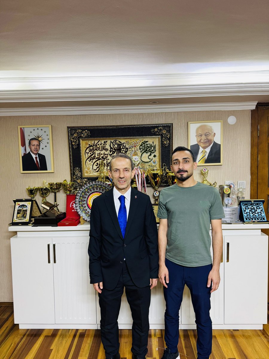 Aakyuz54's tweet photo. Diyarbakır İl Temsilcimiz, milli sporcumuz ve Milli Takım antrenörümüz Muhammed Ramazan Şenol bizleri ziyaret etti. 

Ziyaretleri için kendisine teşekkür ediyor, Diyarbakır’a selamlarımızı iletiyoruz.

@twfgovtr 
@MRAMAZAN21 https://t.co/xN7t911YYw