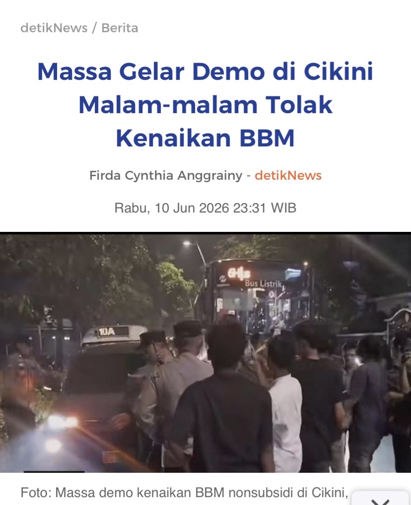 txtdrimedia's tweet photo. ternyata tadi malam mahasiswa Universitas Halu Oleo (UHO) Sulteng demo tolak kenaikan harga pertamax

selain itu, massa di Cikini Jakpus tadi malam jg menggelar demo dgn tuntutan yg sama

apakah eskalasi demo ini akan meluas ke berbagai daerah di Indonesia? gmn menurut kalian? https://t.co/wwGQFXzzbe