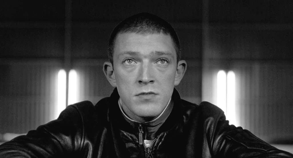 EvaAutor1's tweet photo. 'La Haine' (Mathieu Kassovitz, 1995). https://t.co/6nNPGJBrRH