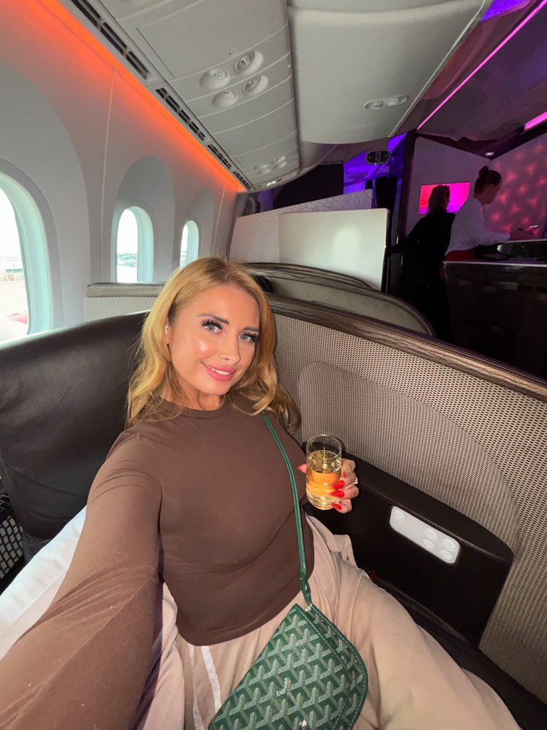 Carly Johnson tweet media
