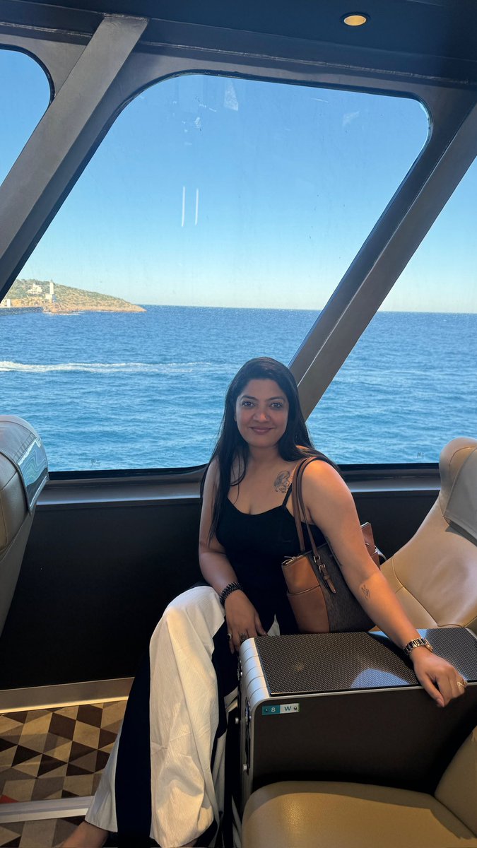 sonialamba23's tweet photo. Authenticity is my requirement!! 
ambiguity is my exit! 🧿 https://t.co/IbSwRPRAx8