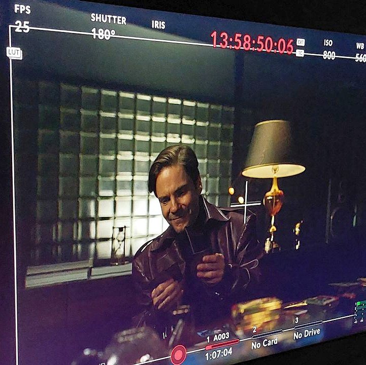 ljaljadiary's tweet photo. https://t.co/N8kFKEEhry
#zemo
Ничего не знаю, я вижу чайник, перчатки, водолазку и плащ (мне очень красиво)
Скорее бы видео вышло! https://t.co/2KXRXLksV4