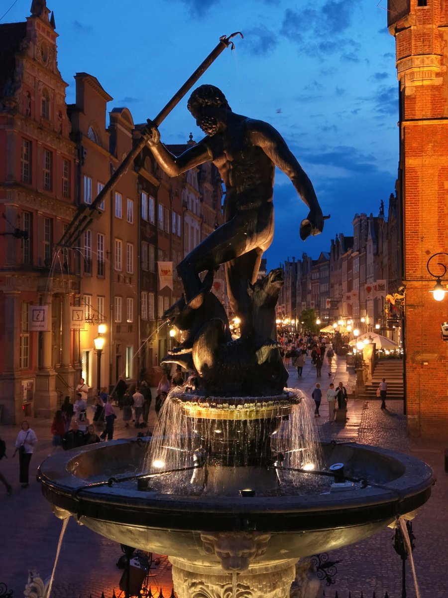 Avanti_1989's tweet photo. Gdańsk

fot. Jacj77 https://t.co/h0ICEbfceo