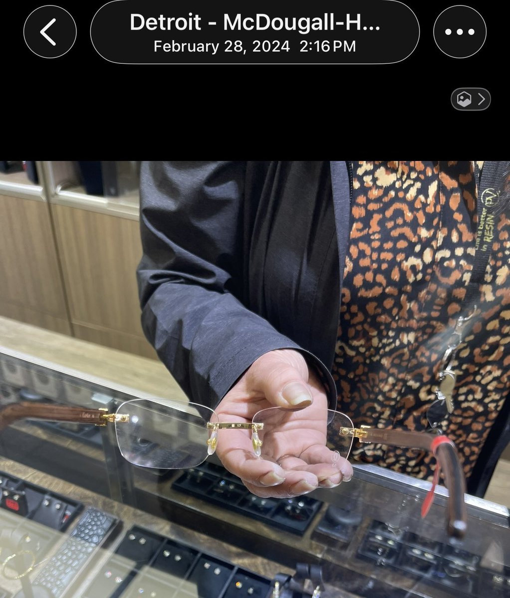 ItsAnotherAg4in's tweet photo. The brown ones were $2100, wires were $1800 (and I took someone back in October that same year to cop some) and the ones I bought WITH lenses were $2700…

Even Zeidmans posted they had wires starting at $700 over a year ago. Just say you ain’t know, or you ain’t have it then https://t.co/LafxwdnBMt