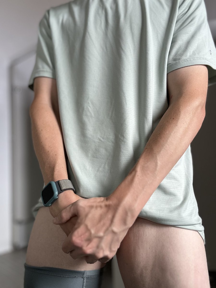 GoldeeCox's tweet photo. inaugural vein appreciation post https://t.co/x9qx4koFUI