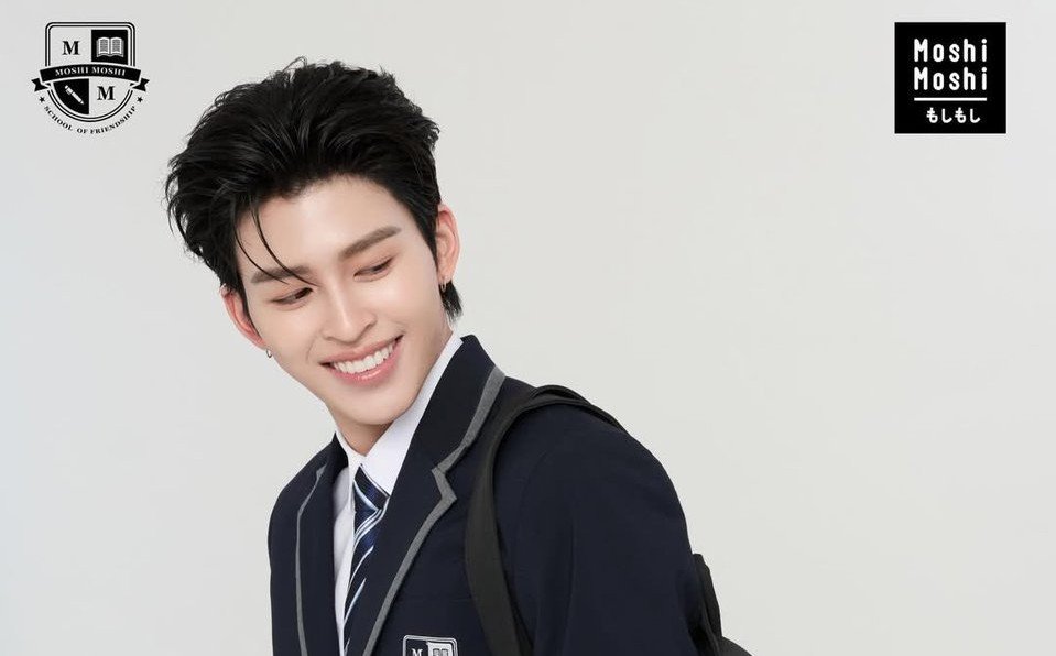 ppondallin's tweet photo. #PondPhuwin Mini AU || Gold Rush ⚜️

Dónde Pond es un estudiante destacado, popular por su belleza, carisma e inteligencia; el tipo ideal de muchas personas... Incluyendo a Phuwin.

O donde Phuwin está secretamente enamorado de Pond pero sabe que este jamás le haría caso. https://t.co/Y7PgVSeu10