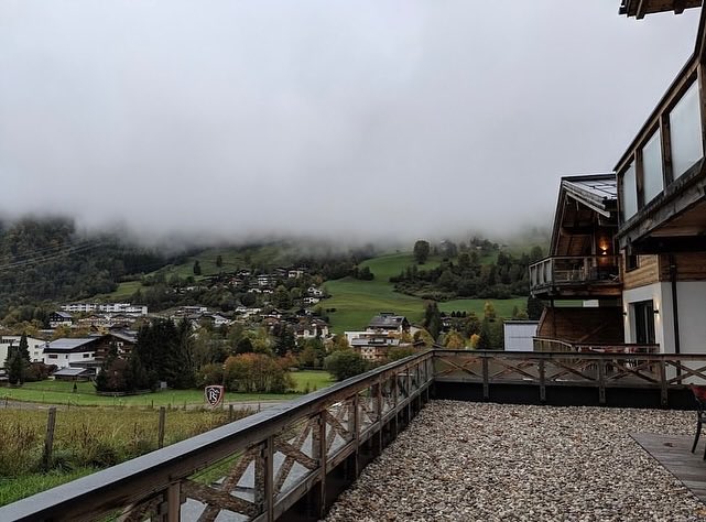 tourist_mood's tweet photo. مجموعة اجنحة فندقية نظيفة
تقع في #كابرون  
النمسا 🇦🇹 
تقدم بطاقة #زيلامسي كابرون
 تدخلون فيها الانشطة مجاناً
 مثل قمة كابرون الثلجية وغيرها 
وتوفرون مبالغ كثيرة 
✅ غسالة ملابس✅ ساونا
✅ مطبخ✅ شطاف للحمام
✅ افطار🅿️ موقف مجاناً
التقييم عالي👌

https://t.co/rSbUQXM5WA

♦️ واذا تبي اكواخ مرتبة على حسب كل مدينه وقرية 
بسويسرا والنمسا والمانيا والشمال الايطالي وزاكوباني جمعتها بملف pdf  ليسهل البحث عنها  

https://t.co/OhLZWk464S