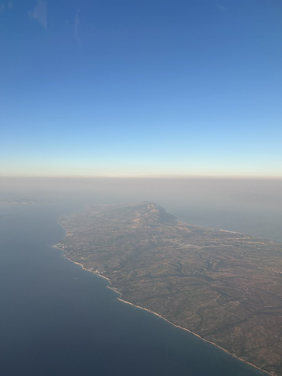 lenasdrm's tweet photo. hello beautiful greek island. i’m ready to live my best beach life 🙂‍↕️ https://t.co/kdeuITMTMe