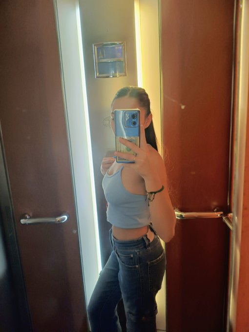 Yadora7920's tweet photo. Triana hermosa, petite, piel blanca, 10 de 10💙
Agenda ya al 3334643860‼️
#miercolesdeenseñarlasnalgas #MiercolesDeMorboYProvocación https://t.co/aojnBJ6kWN
