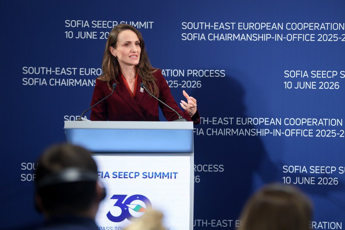 oana_toiu's tweet photo. In Sofia today for the SEECP's 30th anniversary 🇧🇬

President Iotova officially handed over the Presidency of the format to Romania - an honour and a responsibility we take on under the motto "Resilient. Connected. European."

Our focus for the year ahead: boosting regional connectivity - infrastructure, digital, AI - and investing in youth projects, because the next 30 years of this region belong to them.

Thank you, @vpetrova_mfa and colleagues from @MFABulgaria for a dynamic Presidency. See you next summer in Bucharest! 🇷🇴