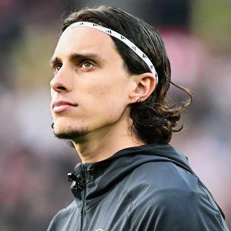 theMadridZone's tweet photo. 🚨 @FabrizioRomano: "José Mourinho's PRIORITY for Real Madrid is to sign a defender that can play both CB and LB.

The name to have in consideration is: JOSKO GVARDIOL.

They LOVE HIM, and he's a SERIOUS OPTION.

Riccardo Calafiori was discussed as a possibility, but is NOT CONCRETE. Real Madrid are NOT advancing for him."