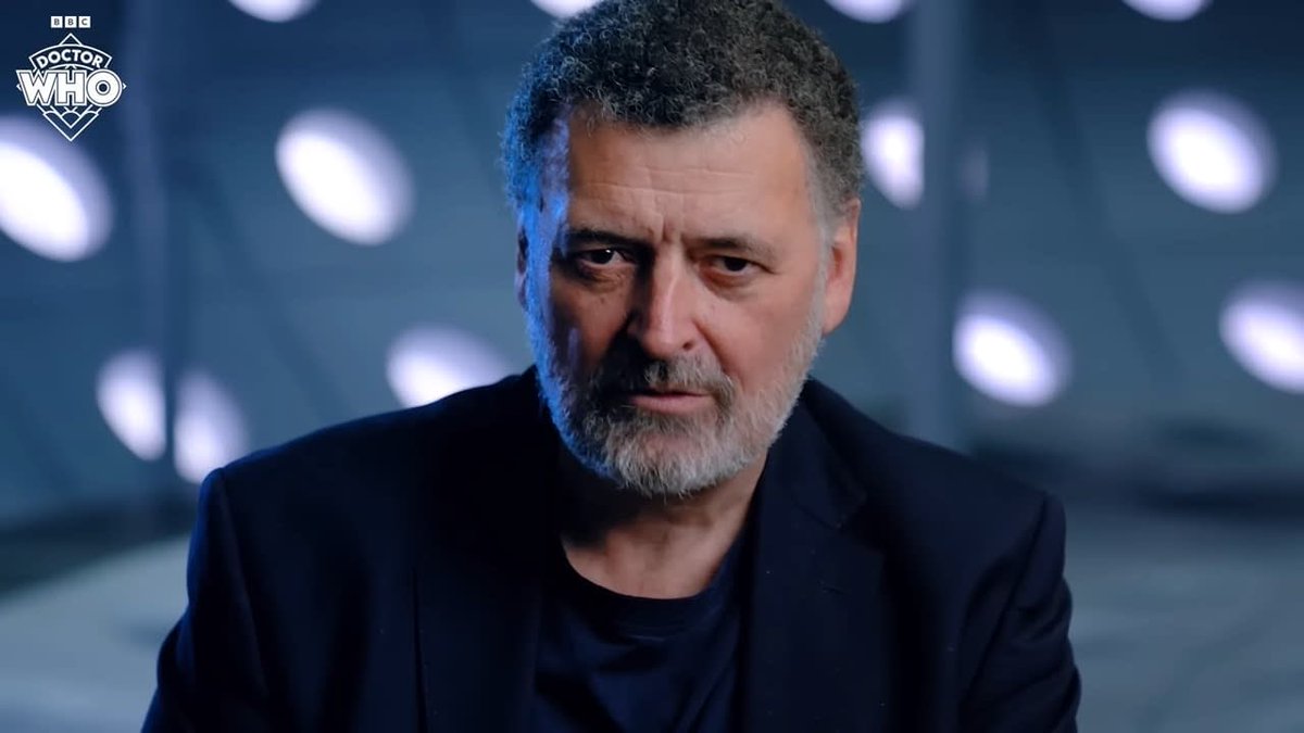 alterna76's tweet photo. Steven Moffat come back Doctor Who needs you https://t.co/dgaeqxbkcI