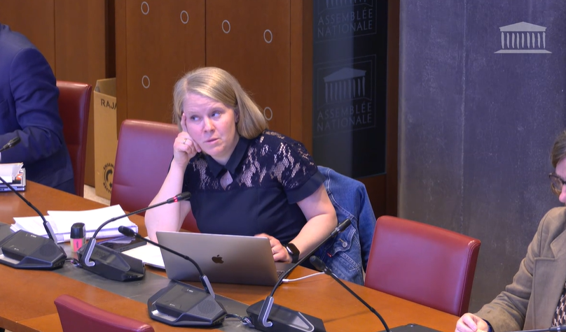 Genethique's tweet photo. 🔴#DirectAN @JustineGruet relève que même si les amendements sont identiques, l'intentionnalité n'est pas la même. "A la lecture de l'exposé sommaire de celui de @NicoleDubre17 , heureusement que j'étais assise". Il s'agirait d'obtenir un "compromis permettant l'adoption du texte" ?