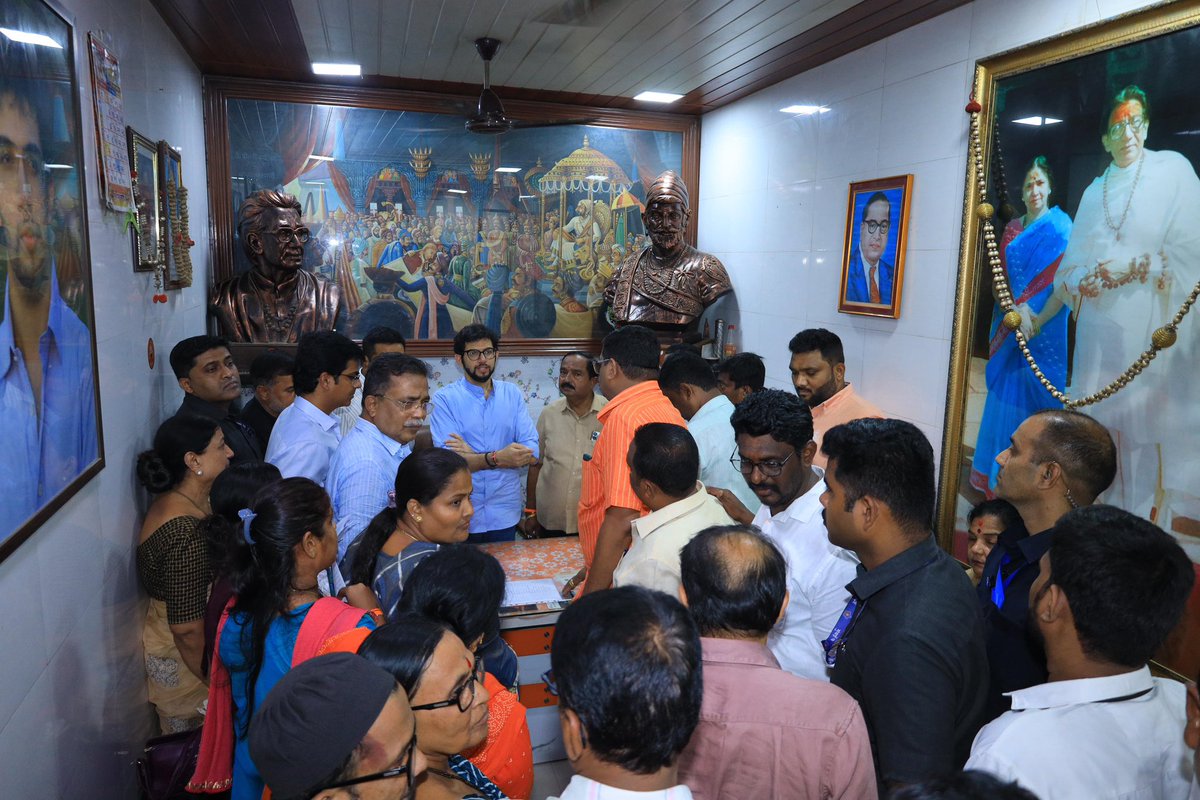 AUThackeray's tweet photo. धारावी विधानसभेतील 
शिवसेना शाखा क्रमांक १८४ ला भेट! https://t.co/U0sV3qVo5c