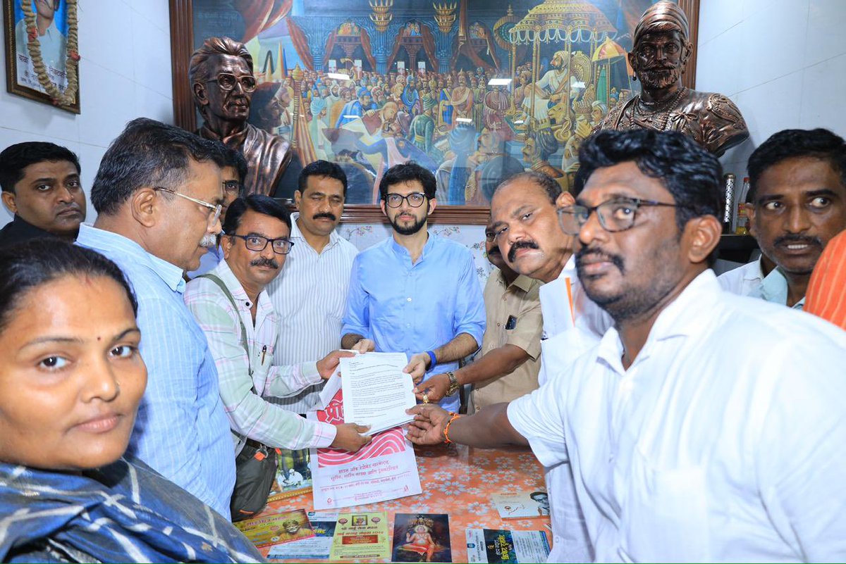 AUThackeray's tweet photo. धारावी विधानसभेतील 
शिवसेना शाखा क्रमांक १८४ ला भेट! https://t.co/U0sV3qVo5c