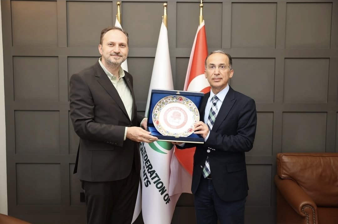 profsaltan's tweet photo. Üniversitemiz ile Türkiye Yeşilay Cemiyeti ve Türkiye Yeşilay Vakfı arasında; eğitim, araştırma, farkındalık ve rehabilitasyon çalışmalarını kapsayan iş birliği protokolünü Türkiye Yeşilay Cemiyeti Genel Başkanı Doç. Dr. Sayın Mehmet Dinç ile birlikte imzaladık. https://t.co/aV7MPaZi0V