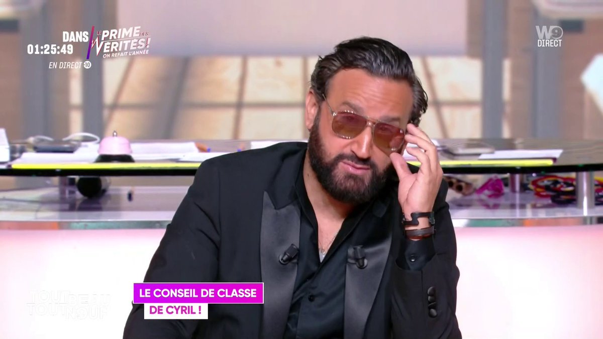 TBT9_W9's tweet photo. C'est parti pour le conseil de classe le plus attendu, celui de @Cyrilhanouna ! 😁 #TBT9 https://t.co/AVVxkjYmqu