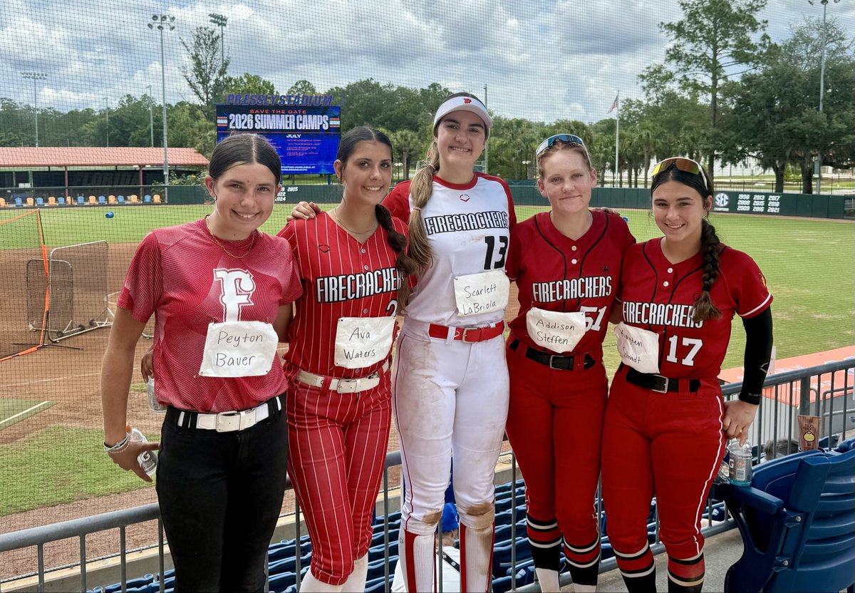 FCFL2930's tweet photo. FC @AvaWaters2030 @ScarLabs2028 @AddisonSteffen Kayden Schmidt, Peyton Baver representing at the @GatorsSB camp. 
@Firecrackersinc 
Firecrackers Rico/Berashear
Firecrackers FL 29/30
Firecrackers Williams / Slavik https://t.co/B0KVZdaBCj