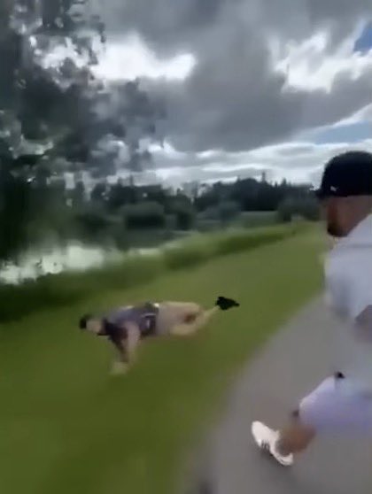 beauxgy's tweet photo. *BANG ❗️ BANG ❗️ BANG ❗️ 

Has to be the 3 worst words in golf for the man that didn’t have to buy a ticket to fly 🤣 https://t.co/oLzEhXOQtb