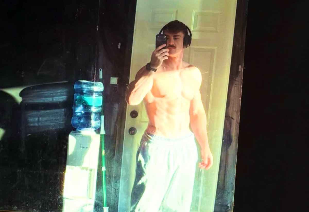 Lookdanuke's tweet photo. Smash or pass https://t.co/TXXeMyJi0e