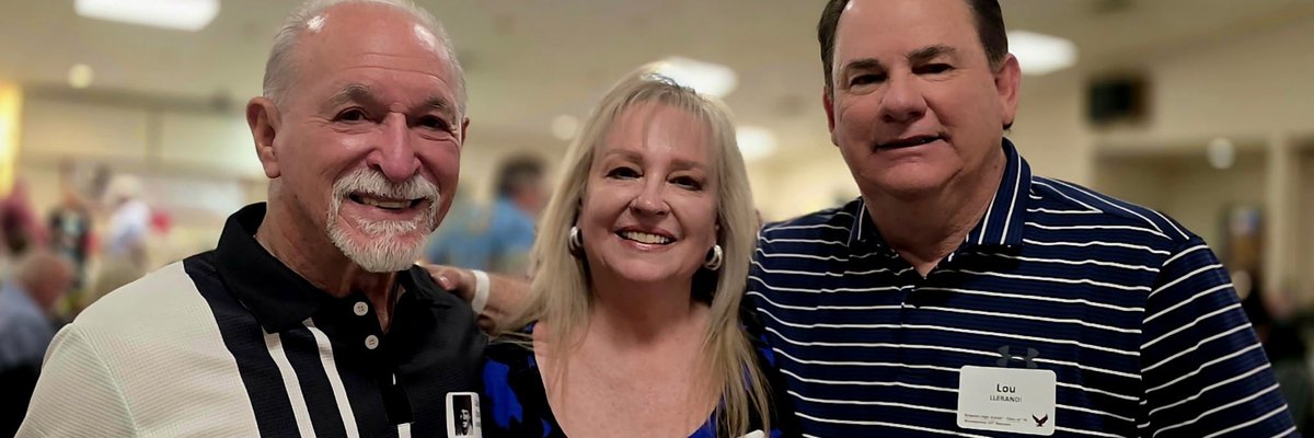 LouisLlerandi's tweet photo. Hello coaches and teachers 
   
    My name is Lou Llerandi and I'm the owner of the Llerandi Gloves here in Houston! 

I retired years ago and now own https://t.co/NKBnXOth3A 
Always looking for national reps to supplement your income
Call 404 401 2794 
@AydenStone4 @bwoodbsball https://t.co/XTY9BrKJNu