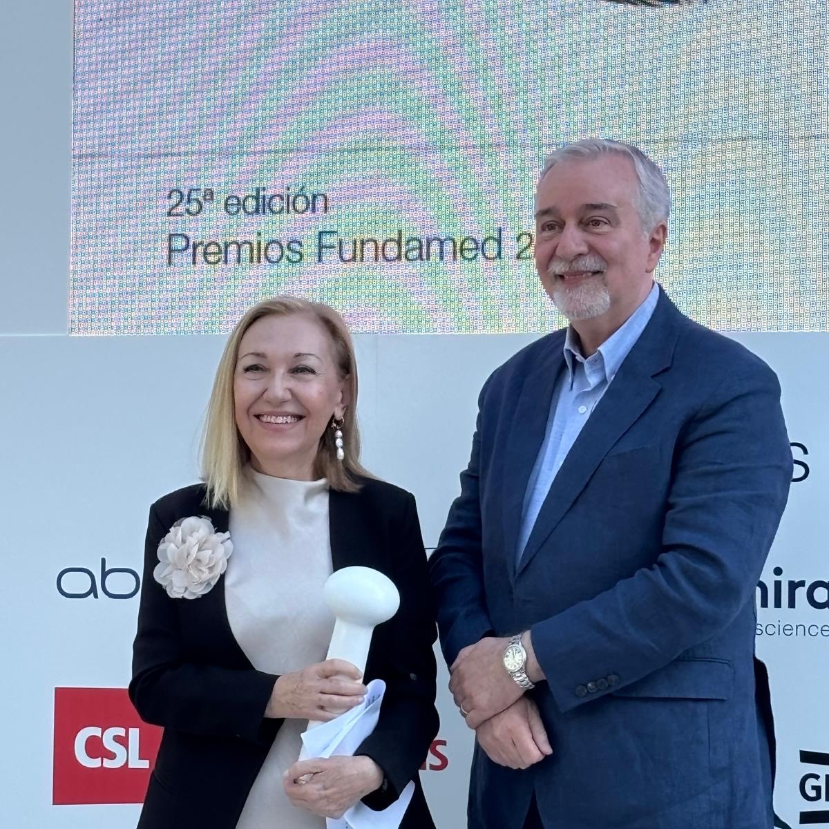 InstitutoRoche's tweet photo. 👏🏼Enhorabuena a la Dra. Carmen Ayuso por este reconocimiento por su trayectoria profesional y su contribución al desarrollo de la genética clínica y la
Medicina Personalizada de Precisión en España #PremiosFundamed26 https://t.co/1d1up4LCbS