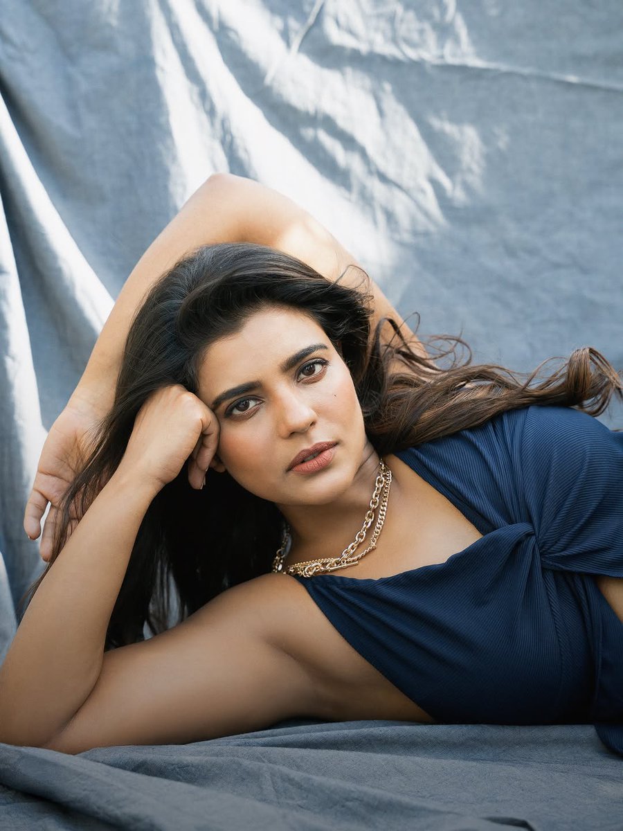 HQ_ACTRESS_PICS's tweet photo. Aishwarya Rajesh 💙 https://t.co/fVSU37sXlq