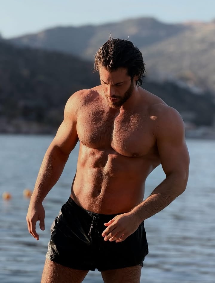 FrancesRinort's tweet photo. 😳 . . . 💃🏽

#CanYaman♡ https://t.co/zt59K6RzFK
