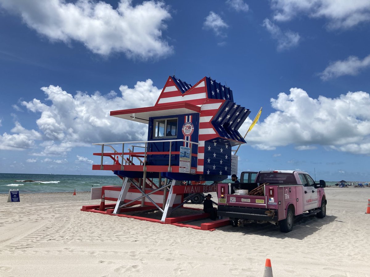 StarryStarryN17's tweet photo. @Chrissssjohnson 🏖️ ☀️ 🇺🇸 🌴 https://t.co/hFxlMT1Zh7