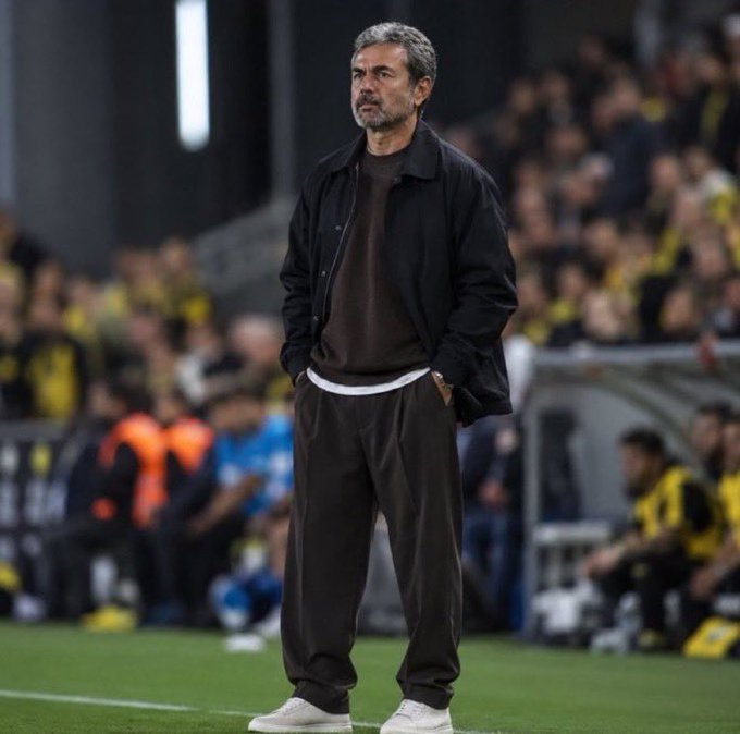 JrBahce's tweet photo. Rizespor 2 - Fenerbahçe 0

Aykut kocaman : bazı çaylar bazı yaylalarda yetişmiyor https://t.co/cSvo51XeWa