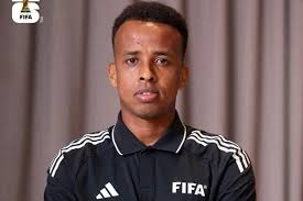 jesusquinbu's tweet photo. EE.UU a expulsado del mundial por motivos xenófobos y racista a Omar Artan, mejor arbitro Somalí. Si sus compañeros árbitros designados para el Mundial quisieran, paralizarían el Mundial negándose a arbitrar hasta que su compañero vuelva a ser admitido, pero no están por la labor https://t.co/SW9REuN9A1