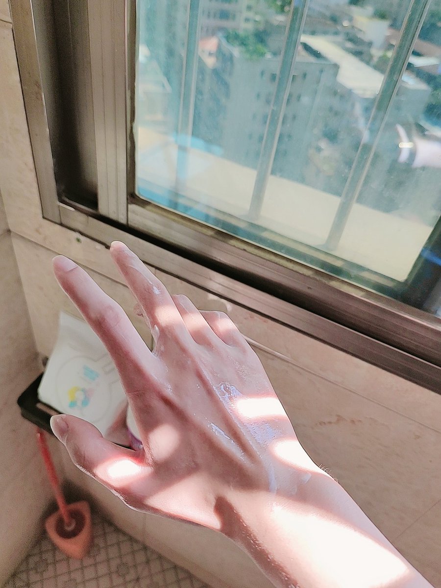 zjjzrx's tweet photo. 有没有手控的 https://t.co/7fam1wVv1g