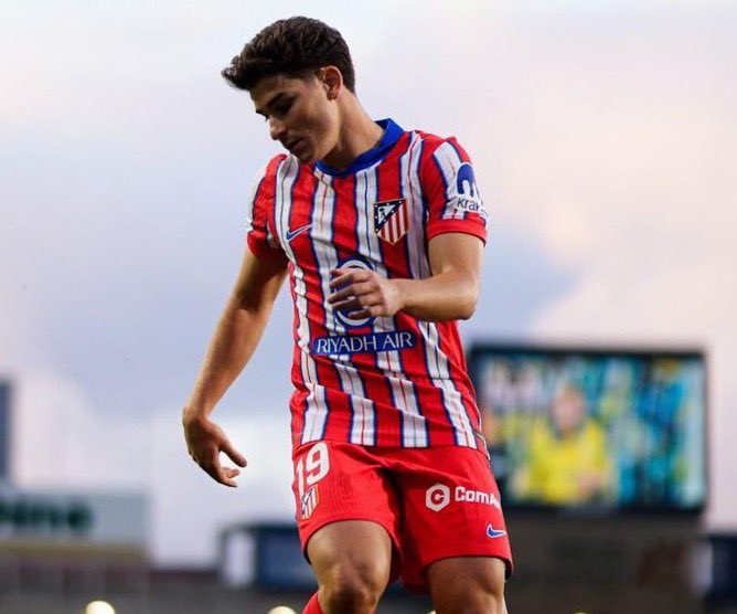 Limzo_Bangz's tweet photo. 🚨🔥💯BREAKING: Arsenal have the money + interest to sign Julian Alvarez, but it’s complicated. Barça won’t go above €100m and Real Madrid are looking elsewhere. [@jfelixdiaz] https://t.co/6waRLU1Vt9