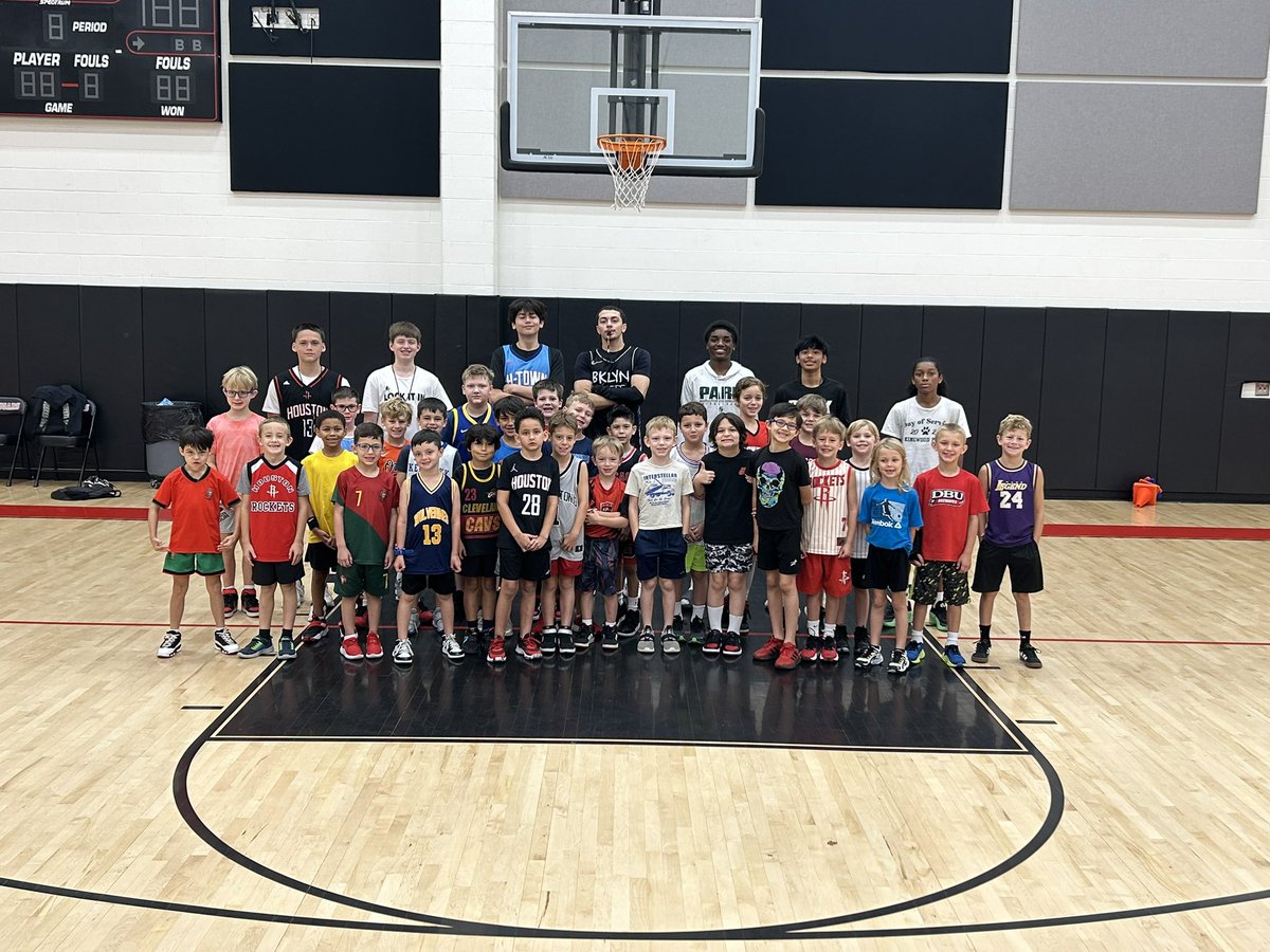 KParkBasketball's tweet photo. Camp Day 3️⃣ = Jersey Day https://t.co/k59Z9qZVRq