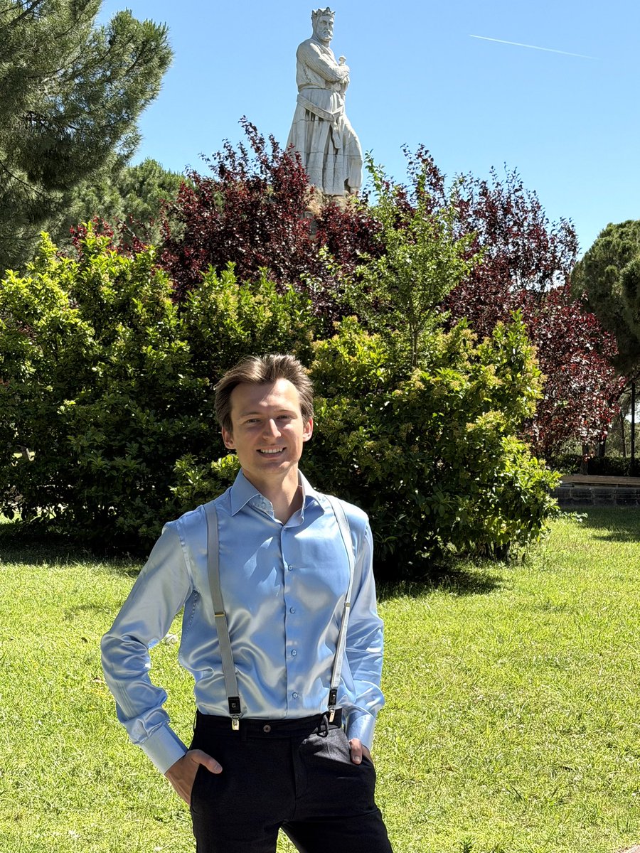 Neminglovsky's tweet photo. My favorite shiny suspenders and blue satin shirt! Despite hot summer in Zaragoza, I use every opportunity to to wear elegant clothes 👔 Hope, you appreciate my efforts to stay well-dressed 😁 #shinyoutfit #satinshirt #streetwear https://t.co/nvXCmEVUp7