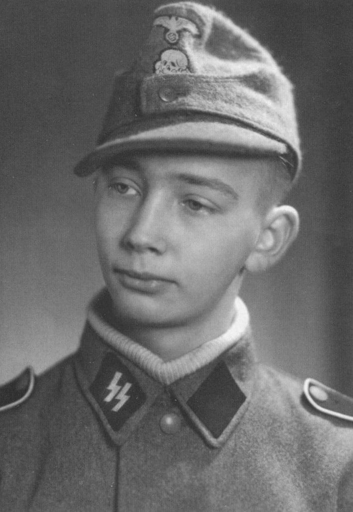 Mofobian's tweet photo. 🇩🇪 "Living in Hitler's Germany" - A letter from Hans Schmidt (December 1993)

"At the very time when America’s allies, the Soviets, destroyed most of the Christian churches in Russia and Ukraine, about 2500 new churches were built in Germany. NOT ONE Christian church was closed. It was the law that school and church had priority over service in the Hitler Youth. As late as the fall of 1944, the Waffen-SS barracks in Breslau supplied two buses to take youth to either the nearest Catholic or Protestant church every Sunday. To be a registered member of a Christian church did not prevent advancement in the National Socialist Party."