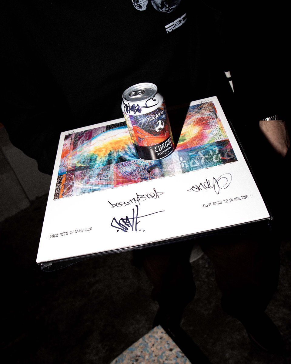 feelmybicep's tweet photo. JUST BEEN DIGGING IN THE STUDIO AND HAVE COME ACROSS A FEW CHROMA TEST PRESSINGS AND POSTERS, NOW SIGNED. SIGN UP FOR THE CHANCE TO WIN AND WE’LL SEND THEM OUT TO A FEW OF YOU.

https://t.co/3JNOxt3ShJ https://t.co/bV8qTRVlkP