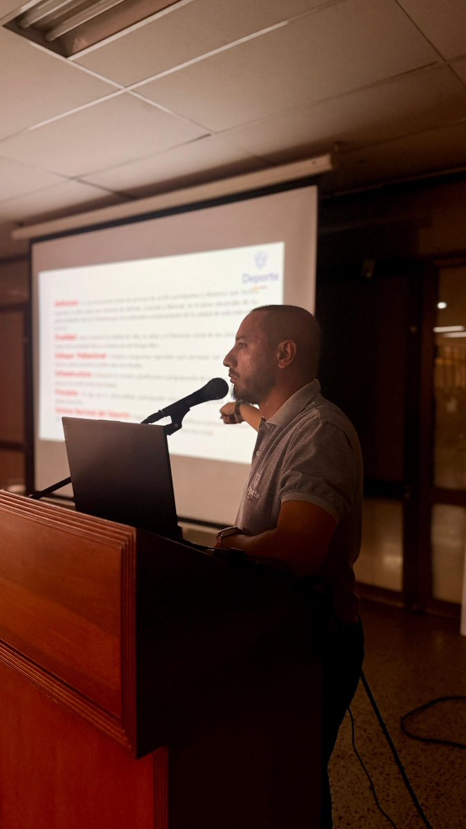 MinDeporteCol's tweet photo. 🌿 Una jornada de encuentro, diálogo y construcción colectiva que reunió experiencias, propuestas y miradas desde los territorios, fortaleciendo el trabajo conjunto por una recreación más incluyente, participativa y cercana a las comunidades. https://t.co/4PUYfzrvyY