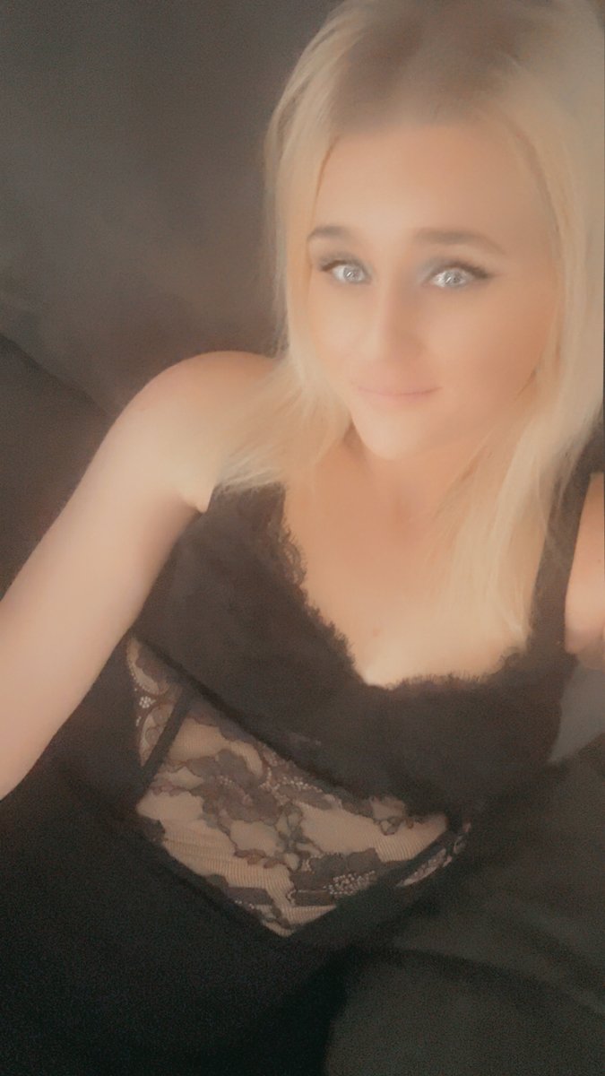 YourBlueEyeVix's tweet photo. 💙 Don’t act like you’re not already hard looking at these eyes… I can be your sweet princess or your drooling fucktoy. You choose how nasty I get for you tonight Eye contact JOI • Getting collared & used • Freeuse fantasies • Customs open
Come tell me how you’d break me 💙
https://t.co/QDzxWcTJ93