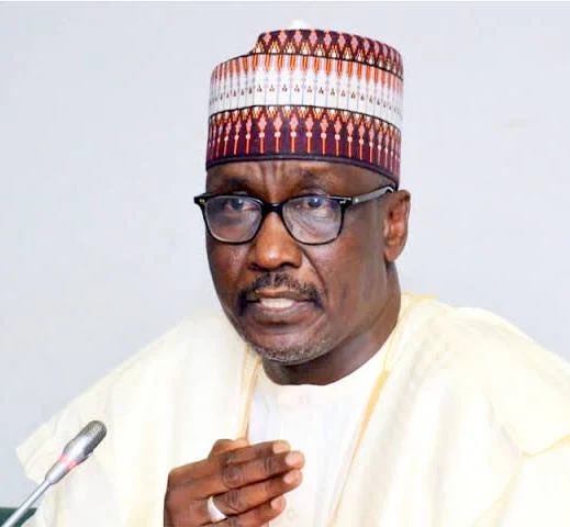 IU_Wakilii's tweet photo. Mele Kyari was the GCEO of NNPC for six years. Throughout those six years, he repeatedly promised Nigerians that the country’s refineries would be revived. Yet, after spending billions of dollars, he left office without fulfilling that promise.

What he managed to do was fool Nigerians with short video clips and claims that the refineries were back in operation. 

In reality, imported refined products were being blended and presented as evidence of refinery revival. 

A few weeks later, production stopped, and since then, Nigerians have heard virtually nothing about the refineries.

Once again, I agree with Senator Adams Oshiomole