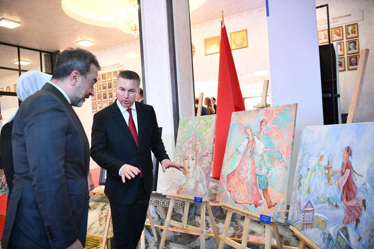 AkpartiAnkara's tweet photo. İl Başkanımız Sn. @hakanhanozcan, Rusya Federasyonu Ankara Büyükelçiliği'nin Rusya Günü münasebetiyle düzenlediği resepsiyon programına katıldı. https://t.co/67WpjYtLlT