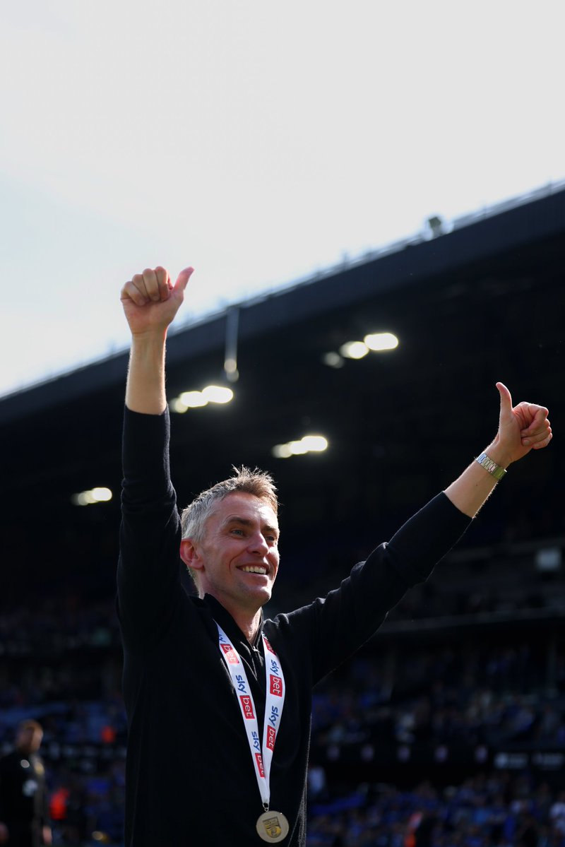 fulhamfcarg's tweet photo. Kieran McKenna dejó el cargo como entrenador de Ipswich Town y se tomará un respiro de la dirección técnica.

Hasta ahora, era el principal candidato a ocupar el lugar que dejó vacante Marco Silva.

Fulham deberá barajar otras opciones. https://t.co/U3gJaCdzbe