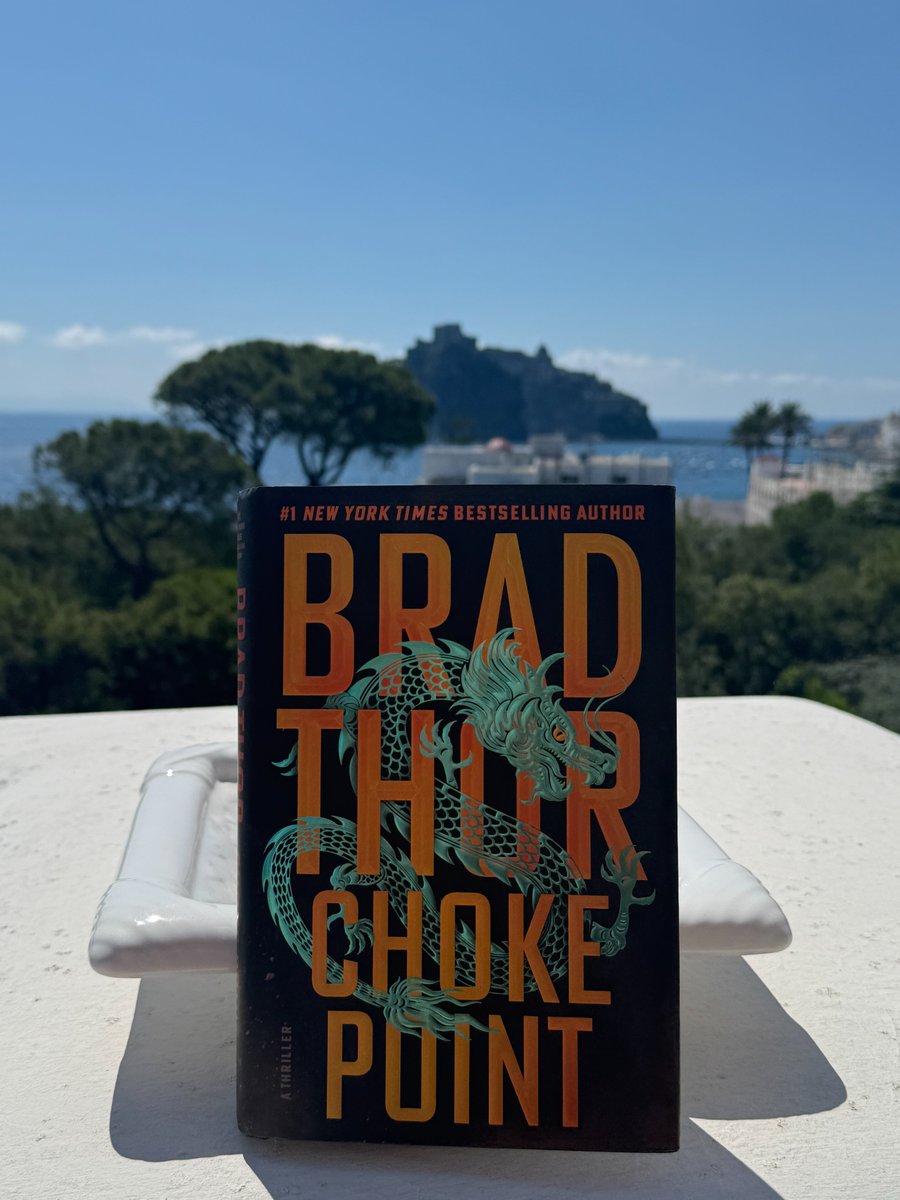 BradThor's tweet photo. An early copy of CHOKE POINT (coming next Tuesday) has been spotted in Italy.

Have you pre-ordered your copy yet? https://t.co/I0Y3rvYcId https://t.co/UMXn6rU2uZ