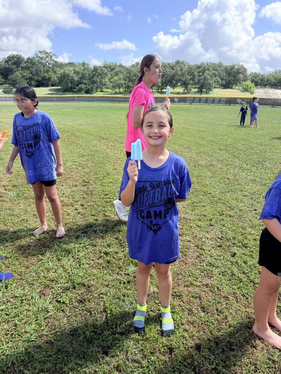 Warren_Softball's tweet photo. Today at camp was a great day to work on sliding and get some popsicles! https://t.co/inTKwLqnMk