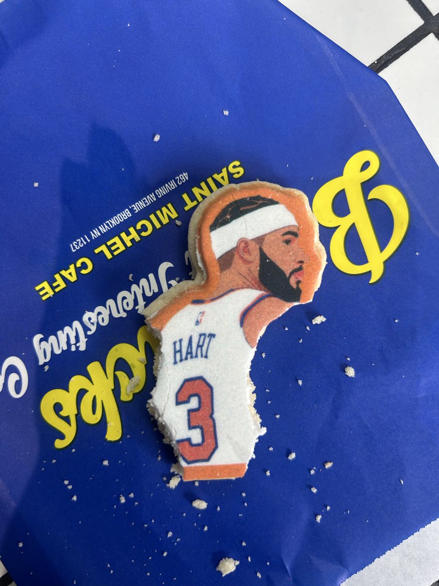 rianphin's tweet photo. not to be black and superstitious but don’t eat the baby name… i’ll eat him when we win (pause, all respect to his black wife) https://t.co/67elsln5D5